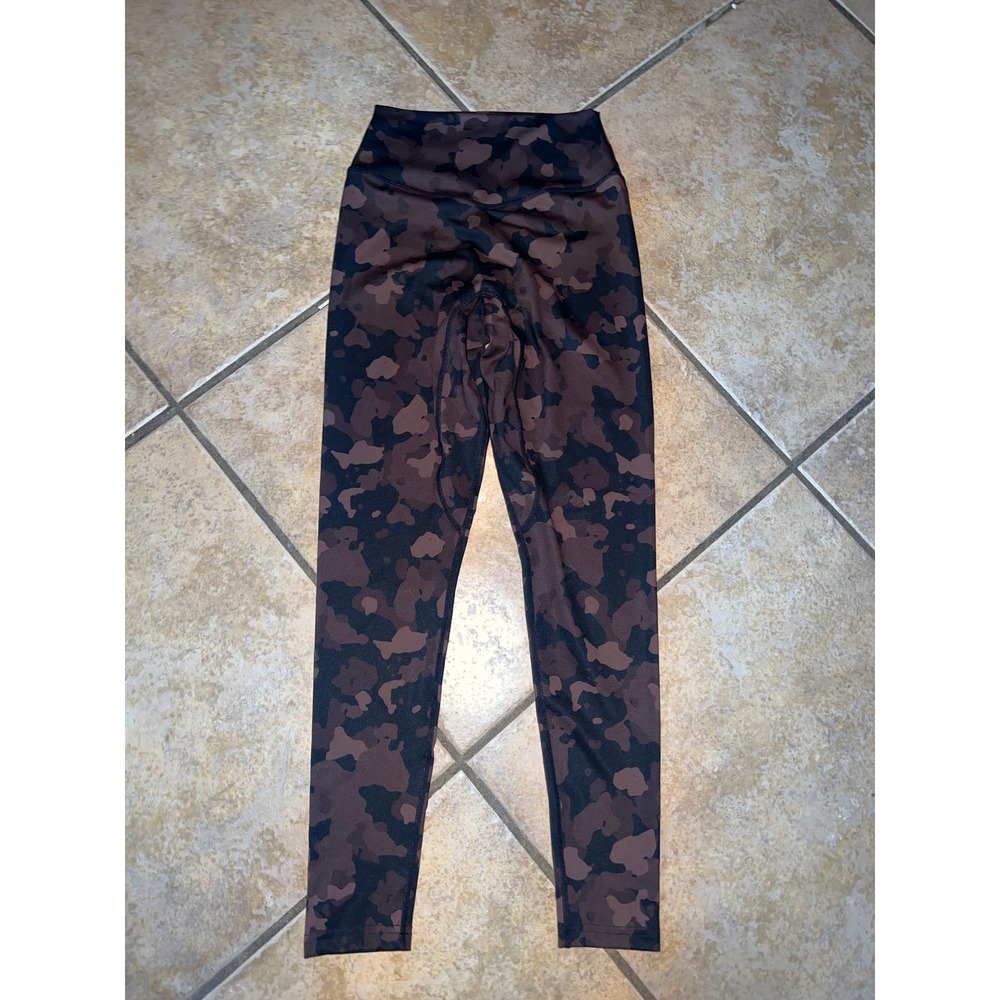 Balance Athletics Leggings THE ASCEND PANT
BASE CAMP BALANCE LOGO Small